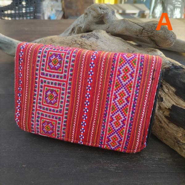 モン族刺繍 2WAYウォレット　刺繍 タイ 少数民族 伝統 ハンドメイド |  | 01