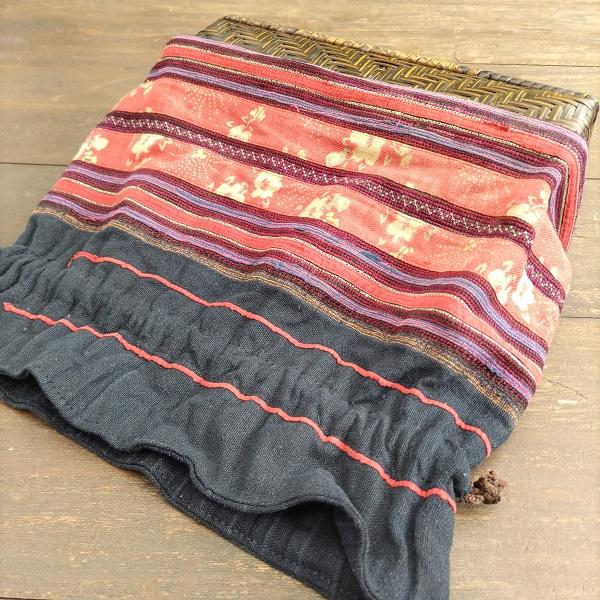 モン族刺繍 巾着バッグ　刺繍 タイ 少数民族 伝統 ハンドメイド |  | 04