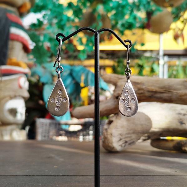 カレンシルバー ピアス ティアドロップ　カレン族 少数民族 タイ エスニック ハンドメイド | 