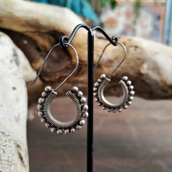 カレンシルバー ピアス ぐるぐるB　カレン族 少数民族 タイ エスニック ハンドメイド | 