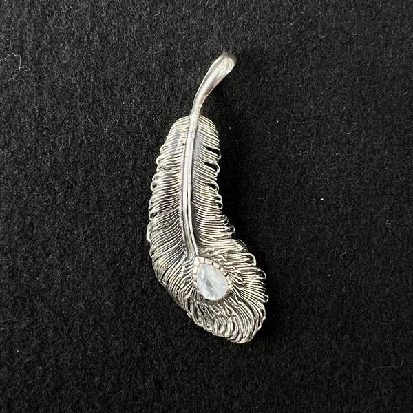 ZOCALO ペンダントトップ Phoenix Tail Feather M　ソカロ エスニック シルバー | ZOCALO | 01