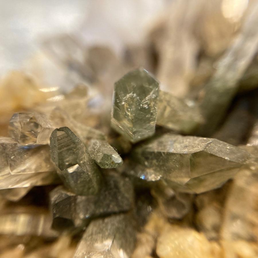 ガネーシュヒマール 産 水晶 クラスター 母岩付き 一点物 原石 天然石