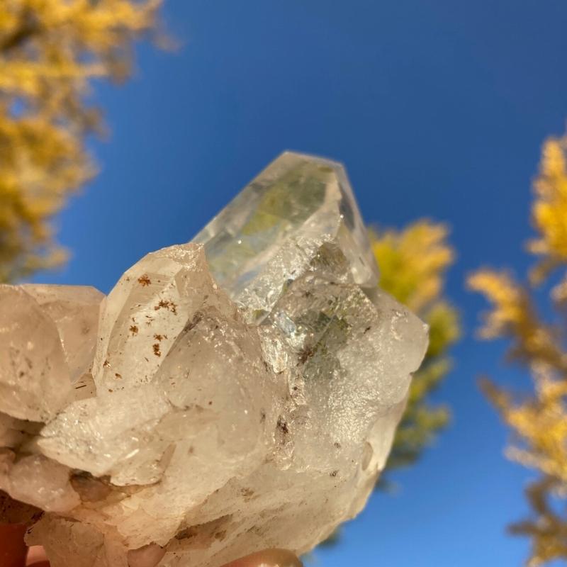 ガネーシュヒマール産 ヒマラヤ水晶 約451g レインボー  貫入水晶 セルフヒールド サゲニティッククォーツ 条線 透明度 浄化 癒し (JU24) |  | 02