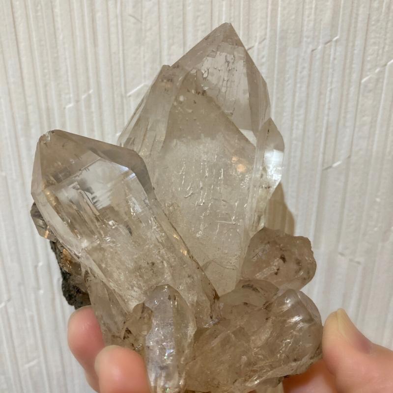 ガネーシュヒマール産 ヒマラヤ水晶 約451g レインボー  貫入水晶 セルフヒールド サゲニティッククォーツ 条線 透明度 浄化 癒し (JU24) |  | 06