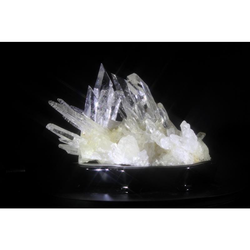 コロンビア産 タビュラー クラスター 3,349g 17x19.5x19.5cm 大型 水晶 パワーストーン 条線 原石 一点物 天然石(JU3) |  | 02