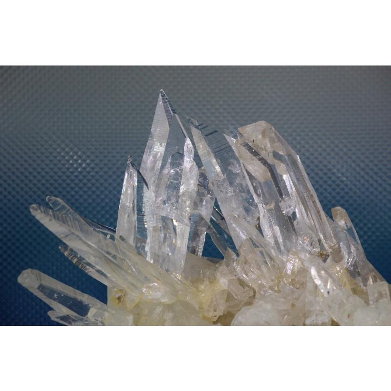 コロンビア産 タビュラー クラスター 3,349g 17x19.5x19.5cm 大型 水晶 パワーストーン 条線 原石 一点物 天然石(JU3) |  | 06