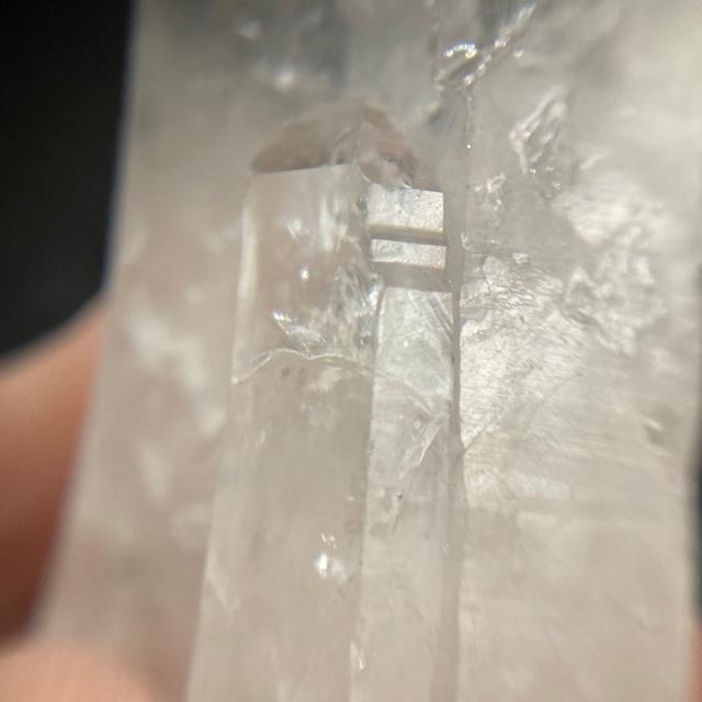 ライトニングレムリアンシードクリスタル　雷水晶　原石　アイリス　レインボー入り　虹入り水晶　(JU45) |  | 20