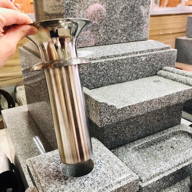 ステンレス製 花筒 1本 直径58mm 広口 お墓用 花立 花立て お墓のリフォーム 錆びにくい お掃除ラクラク 簡単 58 買いまわり 彼岸 お盆 |  | 04