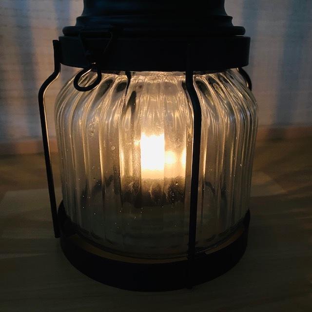 クラシックランタン アイアン製 ブラック オシャレ キャンドルホルダー モダン スタンド ノスタルジック カメヤマ キャンプ 野外 アウトドア 風防付き |  | 11