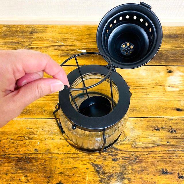 クラシックランタン アイアン製 ブラック オシャレ キャンドルホルダー モダン スタンド ノスタルジック カメヤマ キャンプ 野外 アウトドア 風防付き |  | 04