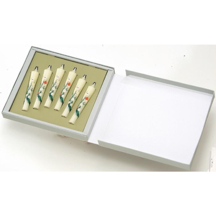 絵ろうそく ギフト 白梅 6本入り 蜜蝋入り 贈答用 ローソク 進物 贈り物 高級感 お供え お盆 お彼岸 貼り箱 金箔 モダン 高級 美しい 梅の絵 和ろうそく 型 |  | 01