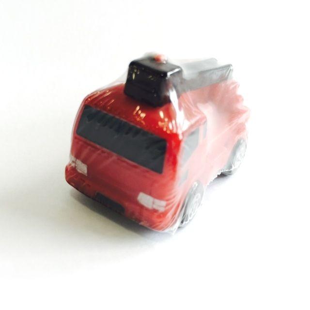 トミカキャンドル 消防車 はしご車 トミカ ろうそく 誕生日 お祝いパーティ デコレーションキャンドル ケーキに ネコポス対応 Tomica Hashigo Lapis ラピス 通販 Yahoo ショッピング