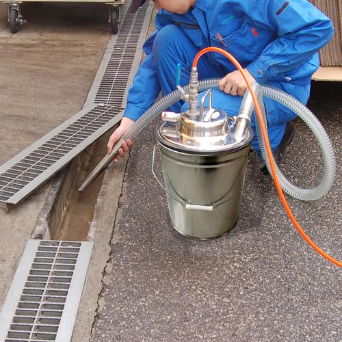 アクアシステム エア式乾湿両用ステンレス製掃除機(オープンペール缶専用) AVC550SUS （ 474-7411 ）の画像