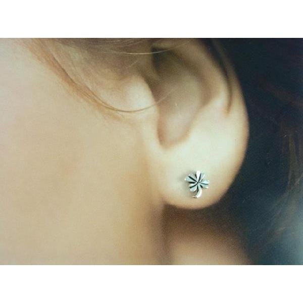 シルバーピアス スタッドピアス 4つ葉 クローバー 葉っぱ シルバー925