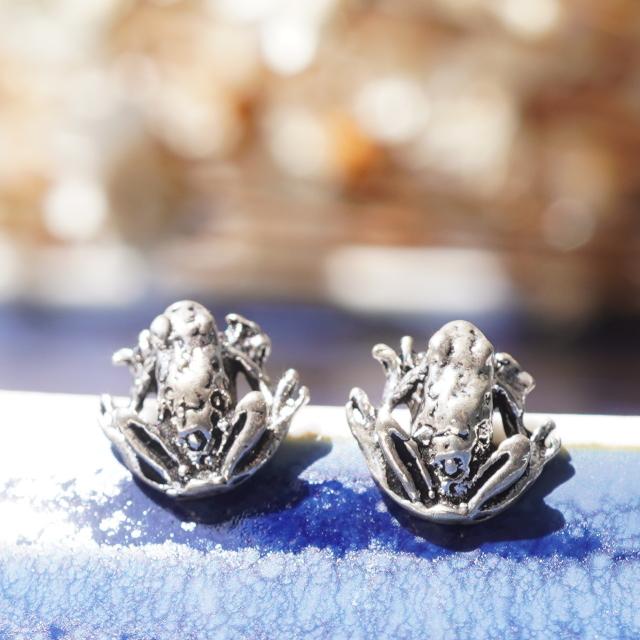 シルバーピアス スタッドピアス かえる カエル 爬虫類 蛙 シルバー925