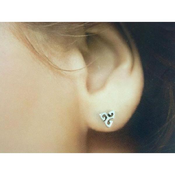 シルバーピアス スタッドピアス アジアンテイスト 三角形