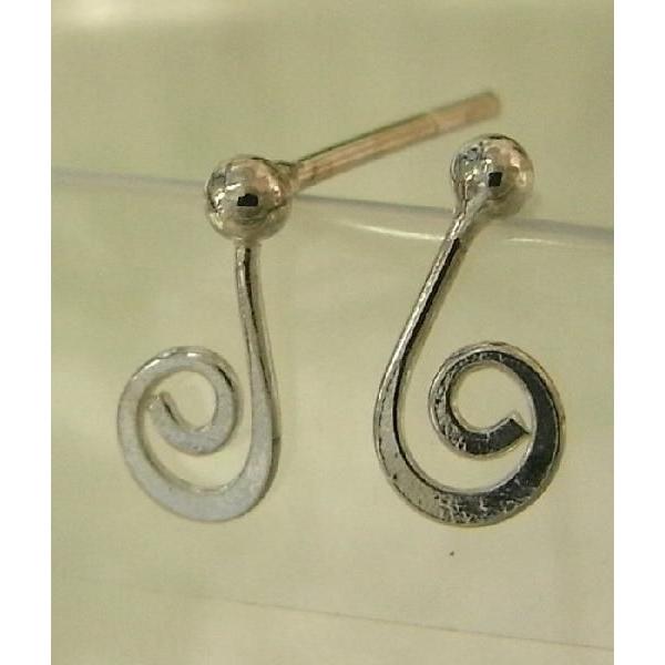 シルバーピアス スタッドピアス シンプル 渦巻き ぐるぐる シルバー925 