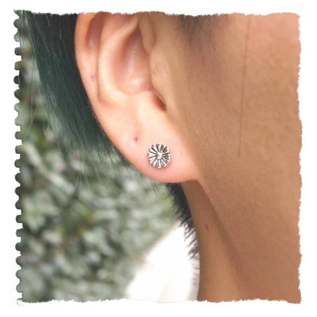 シルバーピアス スタッドピアス 花 フラワー ガーベラ キュート