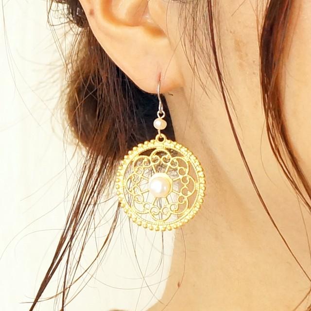 ピアス プラスチックパール 人工真珠 透かしパーツ フラワー 花  