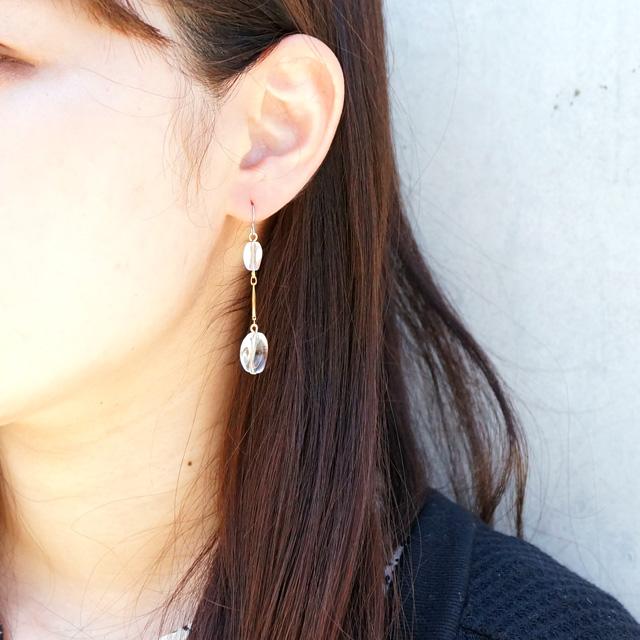 ピアス クリアビーズ 透明 夏 涼しげ 揺れる サージカルステンレス