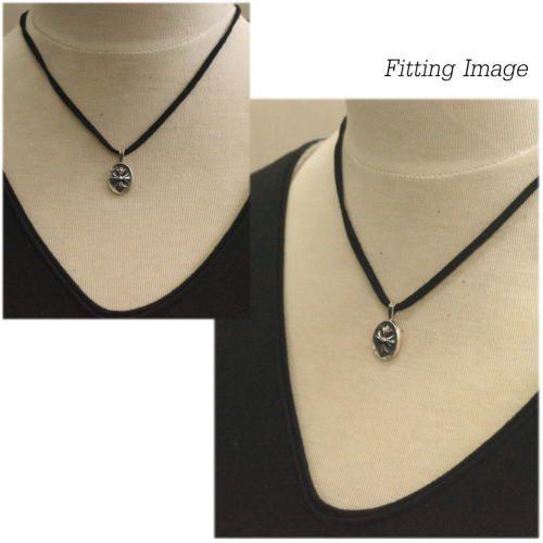 シルバー925 クロス十字架の紋章が収まったペンダントヘッド silver925