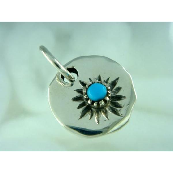 シルバー925 小ぶりでも存在感のある石付きペンダントトップ silver925