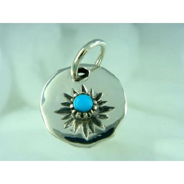 シルバー925 小ぶりでも存在感のある石付きペンダントトップ silver925