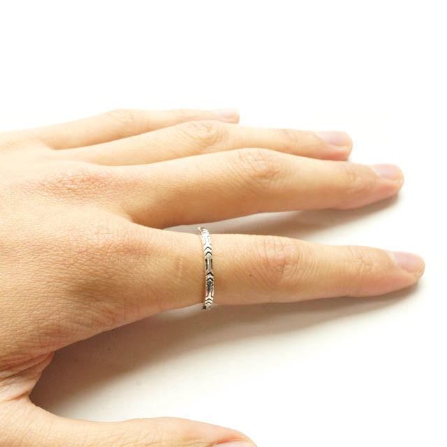 シルバー925 メンズ レディース リング シンプル 表面の矢印が彫られて