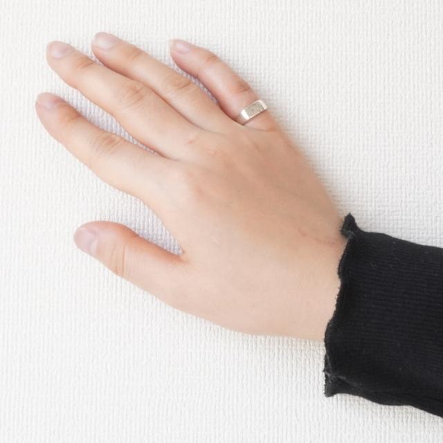 7号 シルバーリング 指輪 ピンキーリング 印台リング 槌目加工 ハンマ