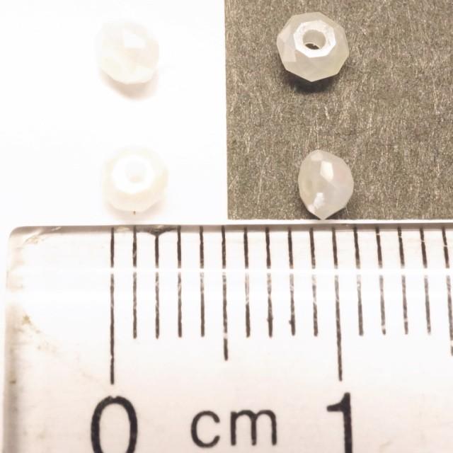 ブランド登録なし ボタンカットビーズ2.2x3.3mm ホワイトオパール 3gの 