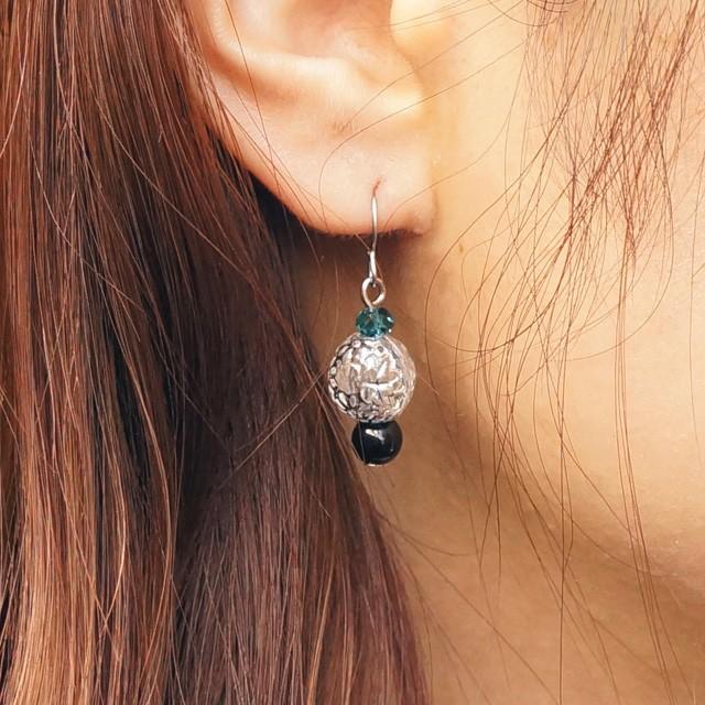 レディースピアス ビーズ 花柄 フラワー模様 カラフル サージカル