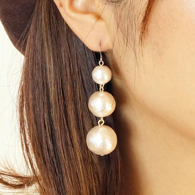 No.1131 ヴィンテージゴールドとコットンパールのロングピアス　大ぶり ピアス コットンパール 10mm 14mm 16mm 3連 3粒 ゴールド シルバー