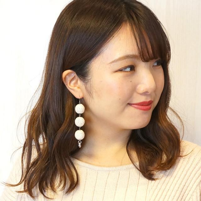 レディースピアス ボール 球 3連 毛玉 ドロップ しずく型 雫  