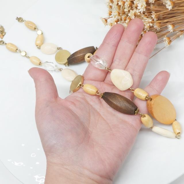 ナチュラルウッド ベージュストーン ロングネックレス エスニック
