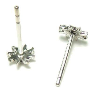 シルバーピアス 小さい 凛々しい 顔 太陽 ピアス a470(a-15-3) 送料