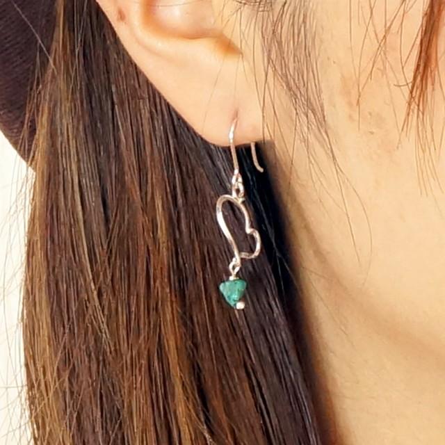 シルバーピアス ハート オープンハート ターコイズ風 青色天然石