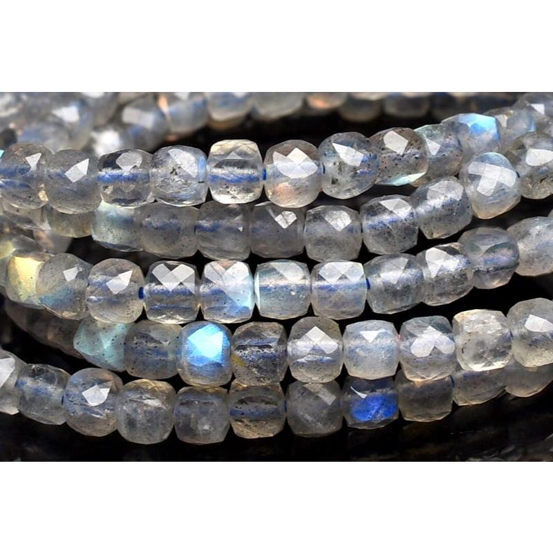 キラキラカット◇ ラブラドライト 4x4.5mm キューブカット
