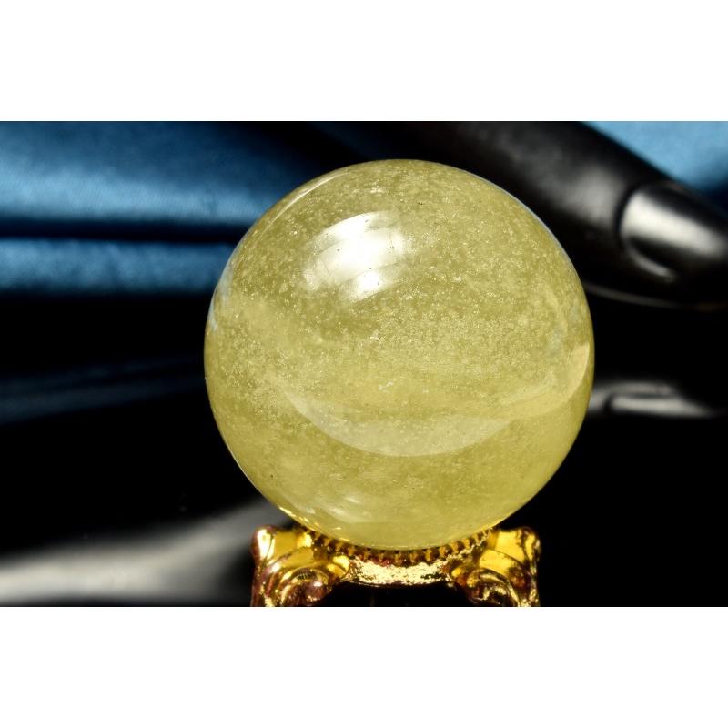 1点物】希少◇宇宙からの贈り物 リビアングラス 30.5mm 丸玉(台座付き