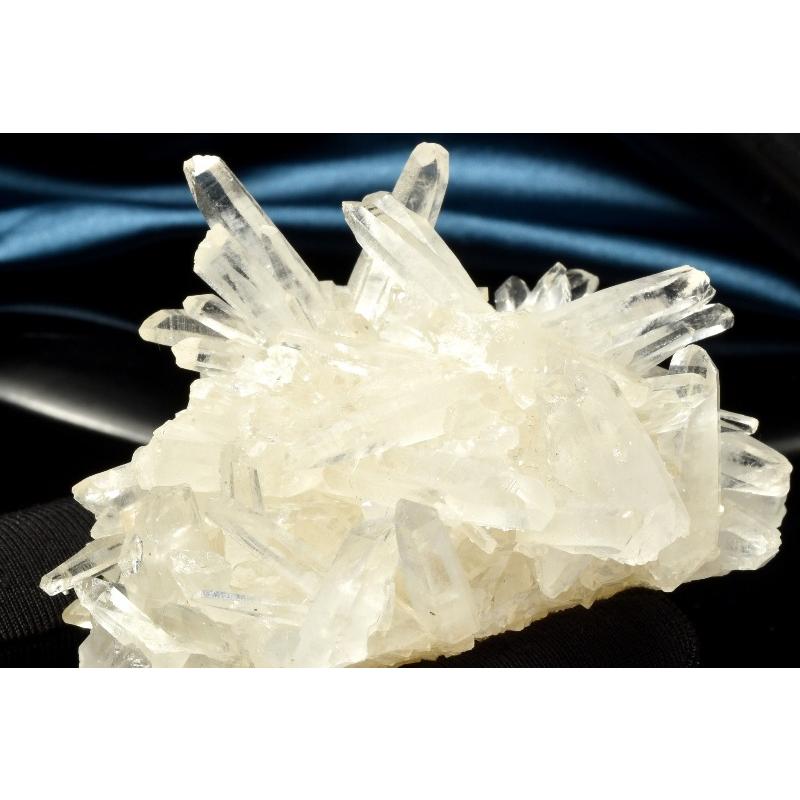 1点物】自然の結晶美 本水晶クリスタル 76x70x53mm クラスター 原石