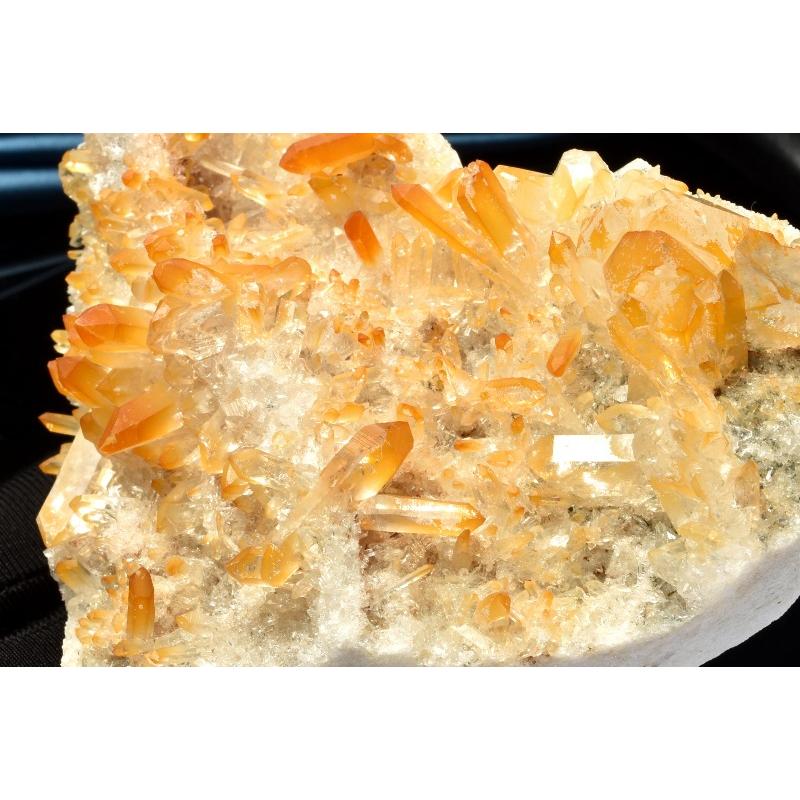 水晶クラスター　浄化　特大　10kg 1点物】浄化や魔除けに 水晶クラスター 83x101x39mm ハート 原石