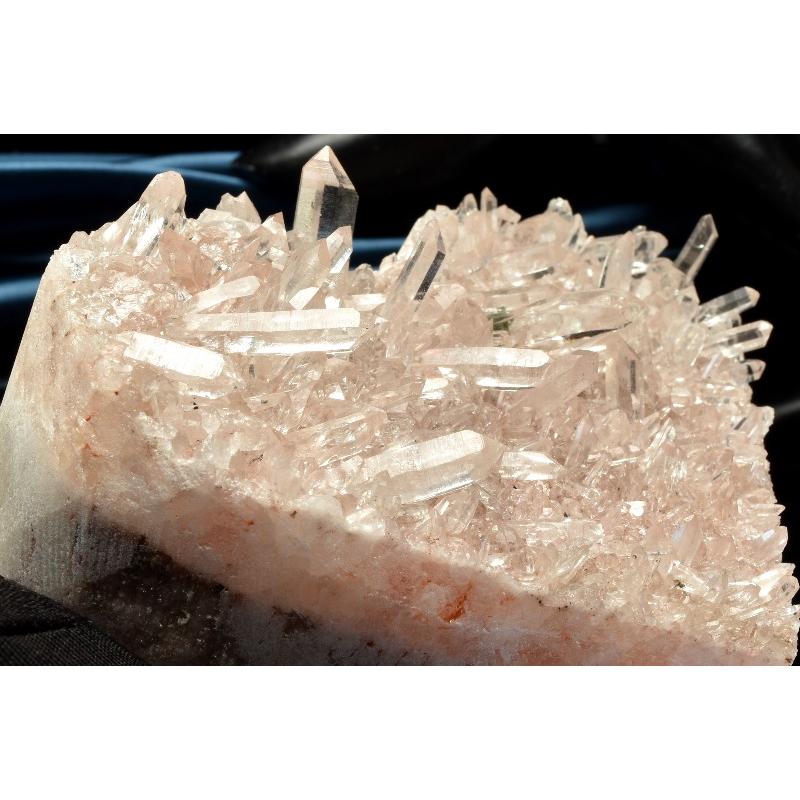 1点物】浄化や魔除けに 水晶クラスター 95x112x47mm ハート 原石