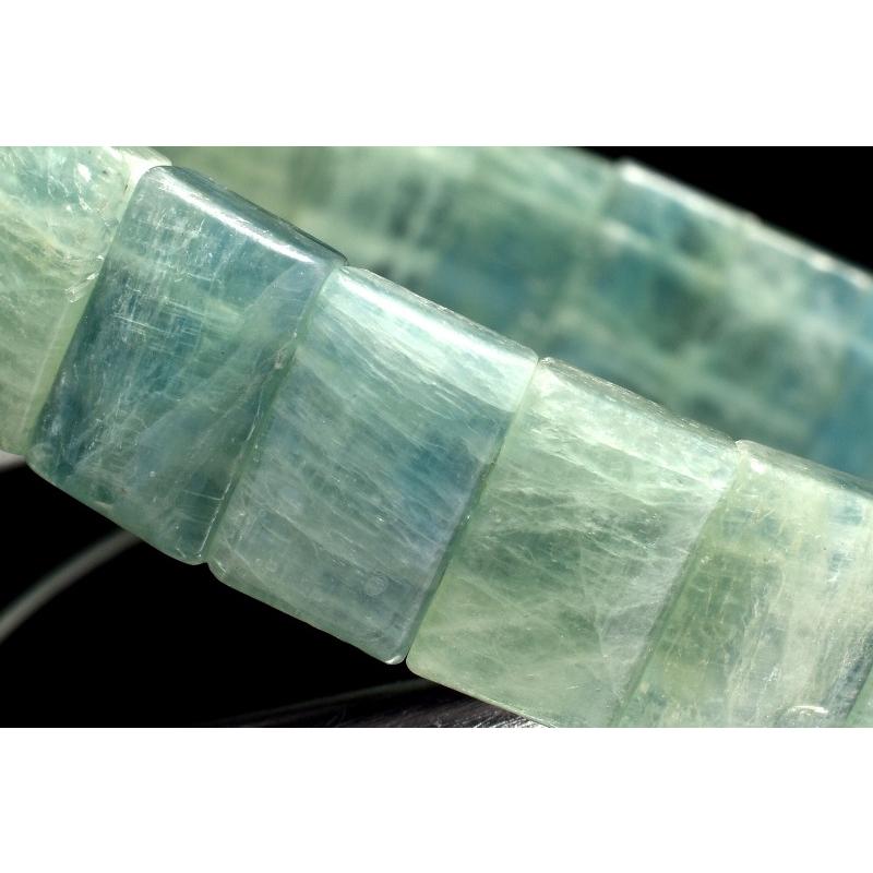 1点物】希少◇天然色 グリーンカイヤナイト 7.5x12mm バングル