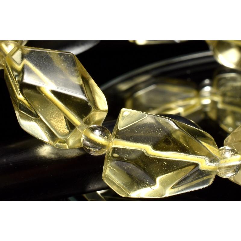 1点物】AAA☆高透明 リビアングラス 13-18.5x12-16(丸玉4.5-5)mm 原石