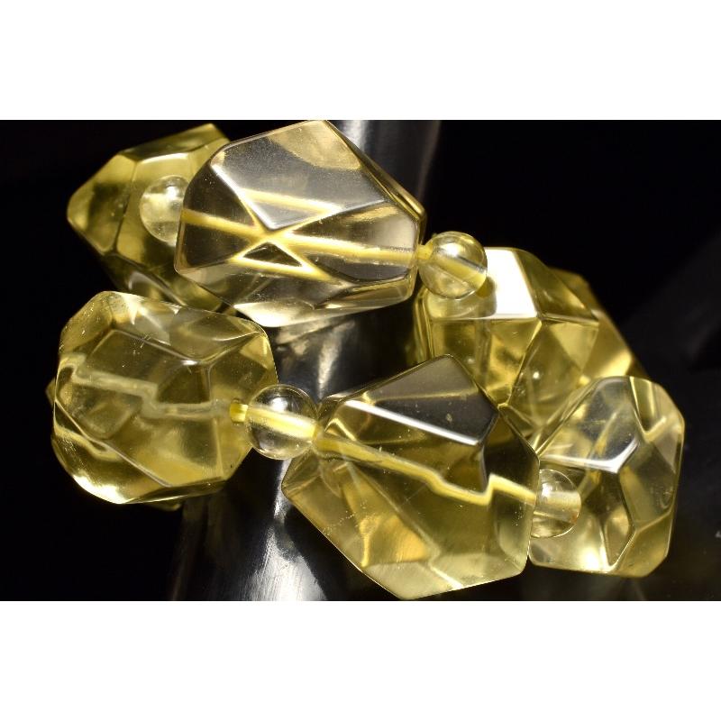 1点物】AAA☆高透明 リビアングラス 16-18.5x13-17(丸玉5)mm 原石