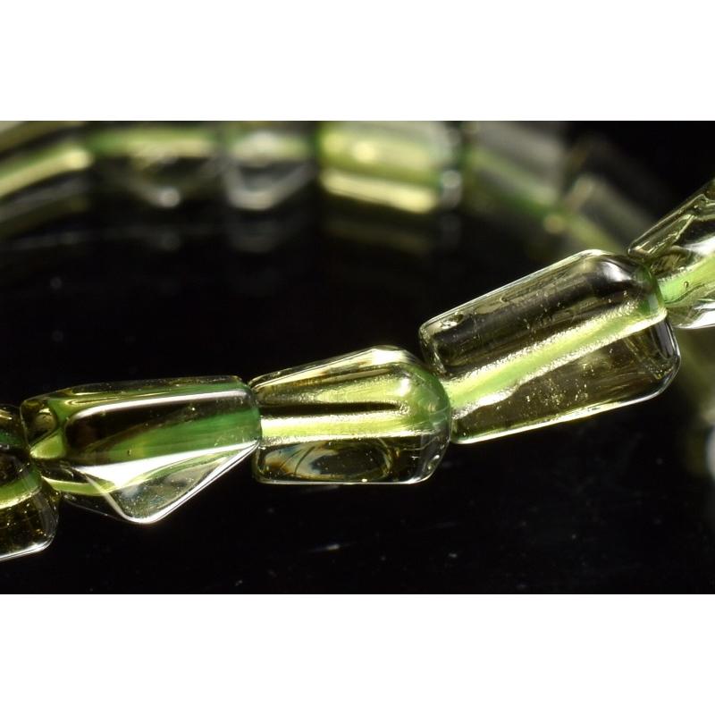 【１点物】極上SA級☆入手困難 モルダバイト　5-7.5x4-5mm　原石ラフカット ブレスレット _MD373の画像