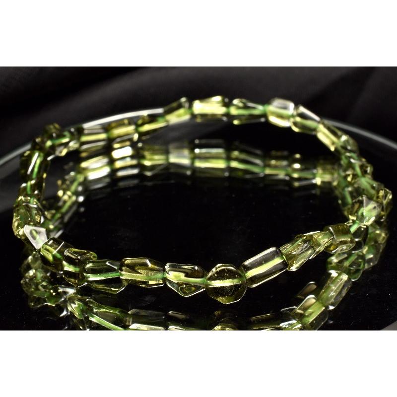 【１点物】極上SA級☆入手困難 モルダバイト　5-7.5x4-5mm　原石ラフカット ブレスレット _MD373の画像