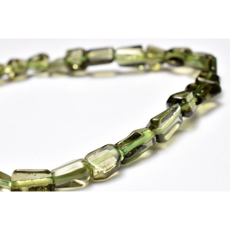 【１点物】極上SA級☆入手困難 モルダバイト　5-7.5x4-5mm　原石ラフカット ブレスレット _MD373の画像