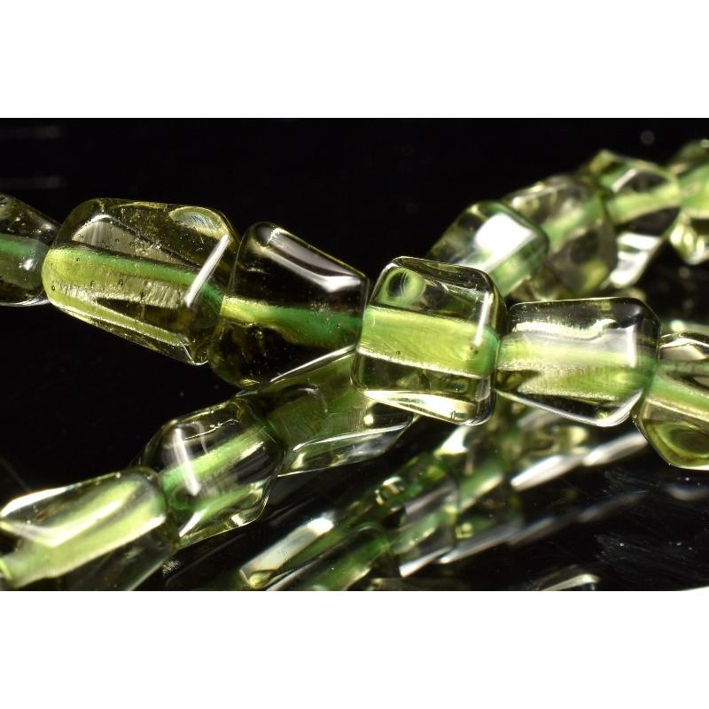 【１点物】極上SA級☆入手困難 モルダバイト　5-6.5x4-4.5mm　原石ラフカット ブレスレット _MD374の画像