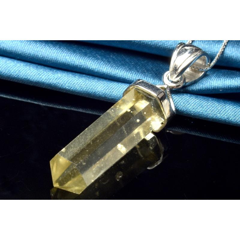 1点物】Silver925◇AAA透明レモンカラー リビアングラス 31x9mm