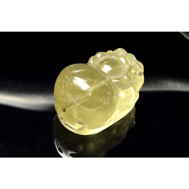 1点物】AAA+☆繊細彫刻 リビアングラス 33x24mm 龍亀 置物